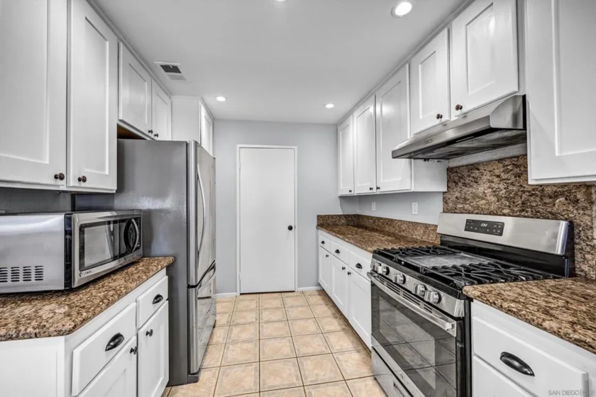 9325 Babauta Road #8 photo 8