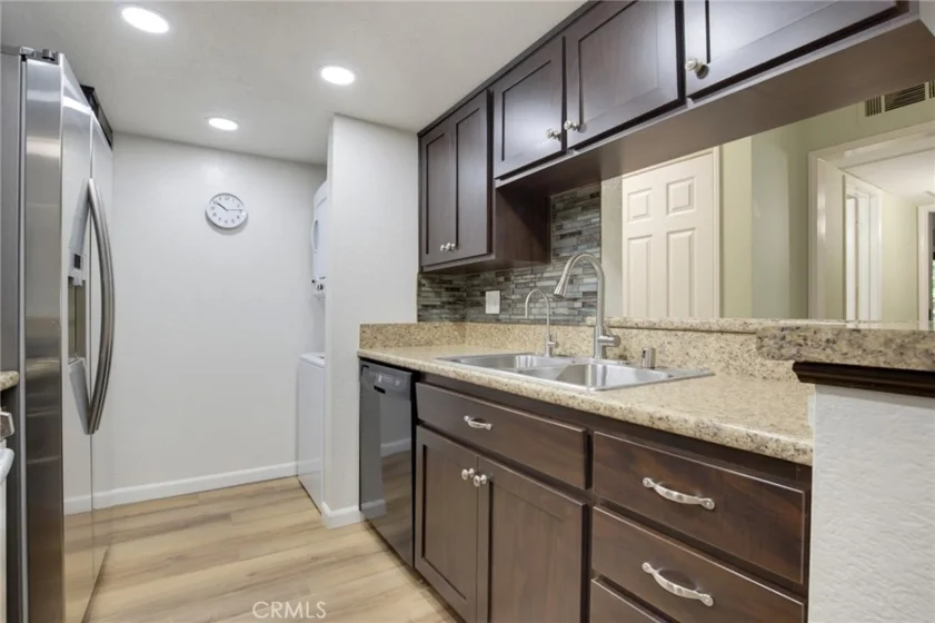 460 Oak Street #215 photo 12