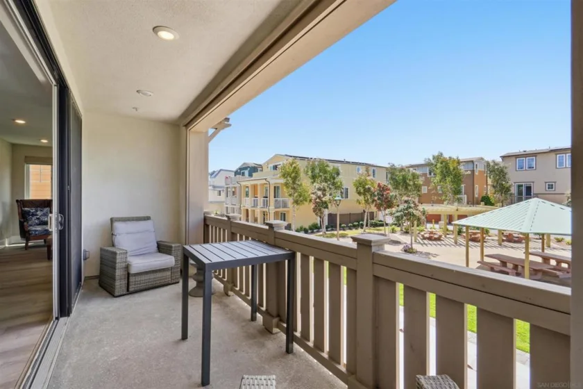 817 Jersey Court photo 7