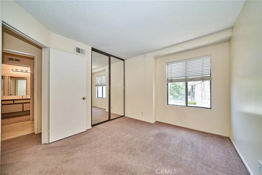 380 Deerfield photo 27