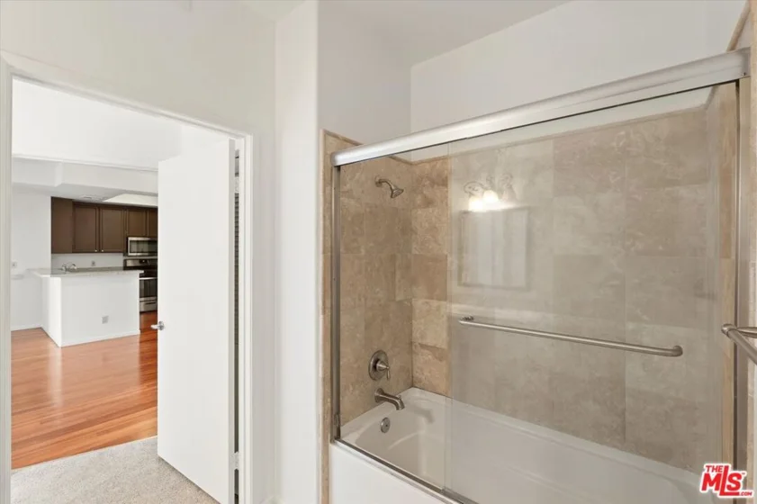 1522 S Saltair Avenue #206 photo 7