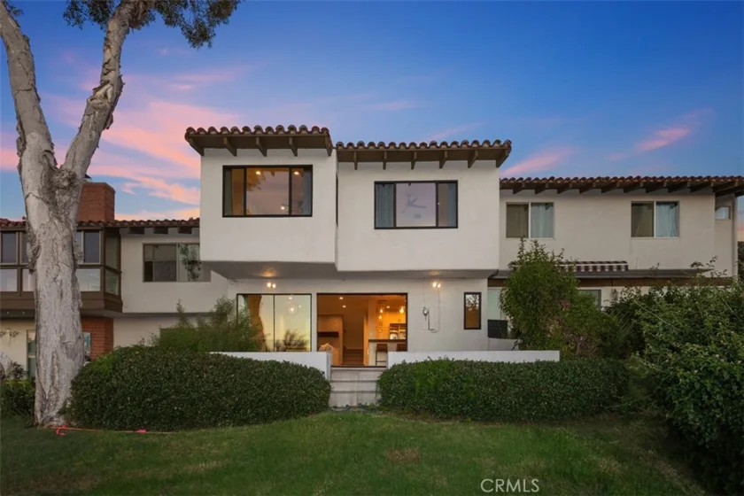 2021 Avenida Chico photo 1