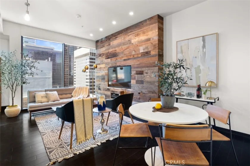 655 S Hope Street #1508 photo 1