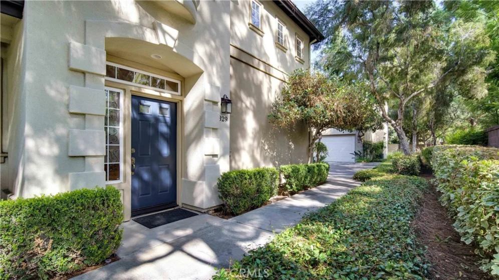 329 Rathbourne photo 27