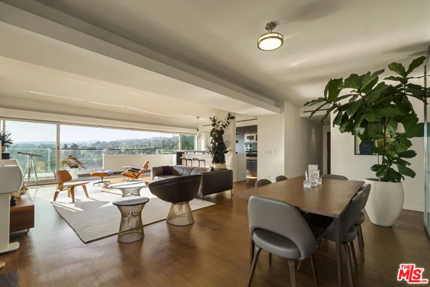 838 N Doheny Drive #1001 photo 2
