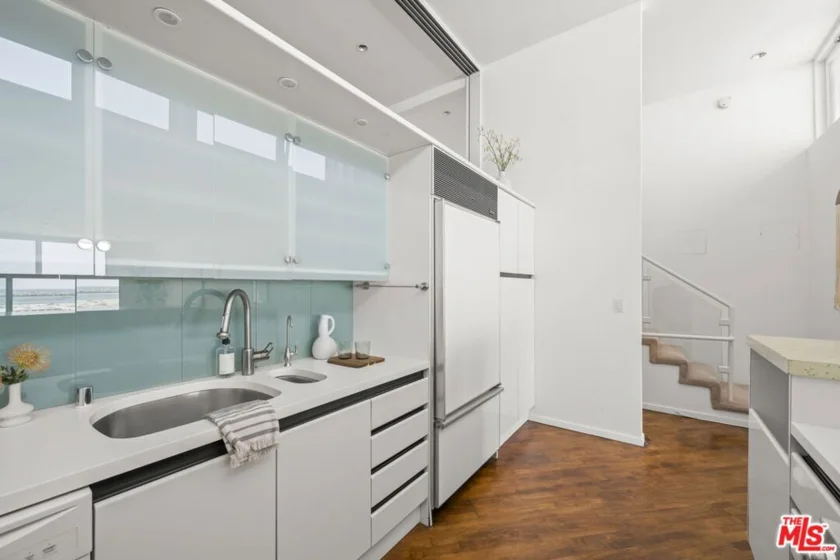 6 Voyage Street #204 photo 8