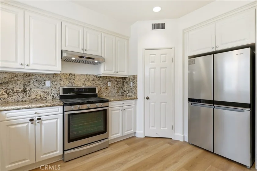 355 Flyers Lane photo 12