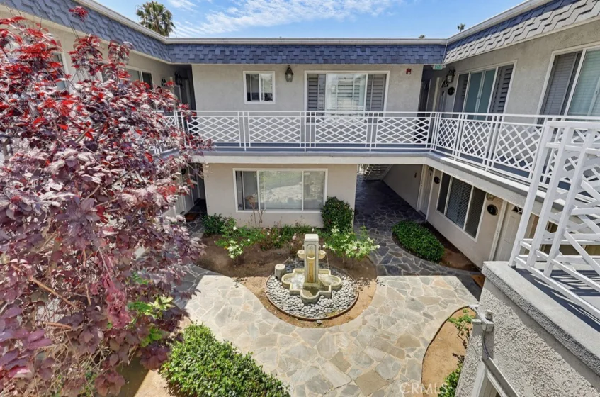 1720 Newport Avenue #2 photo 36