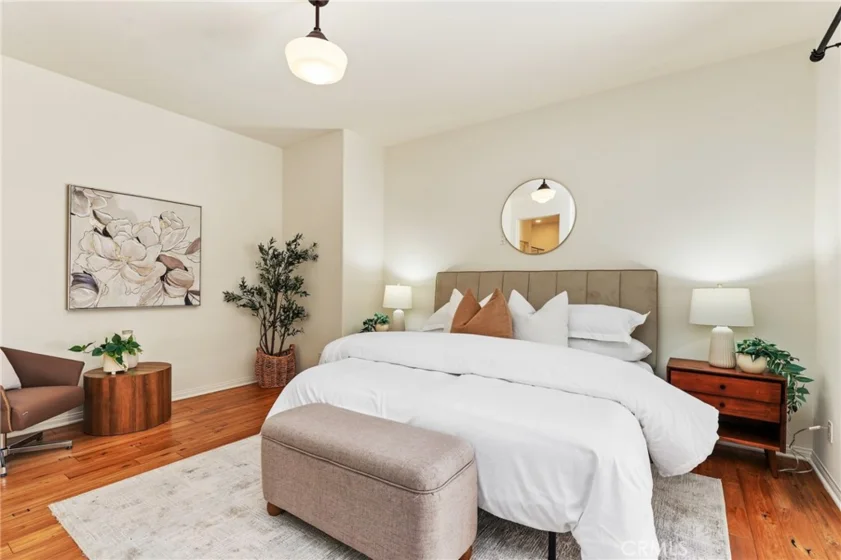 31 Roycroft photo 17