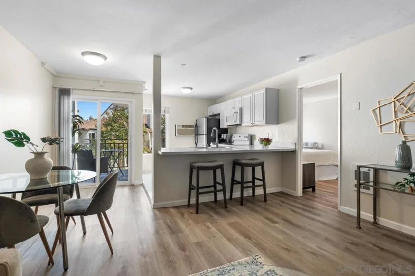 7508 Parkway Drive #105 photo 32