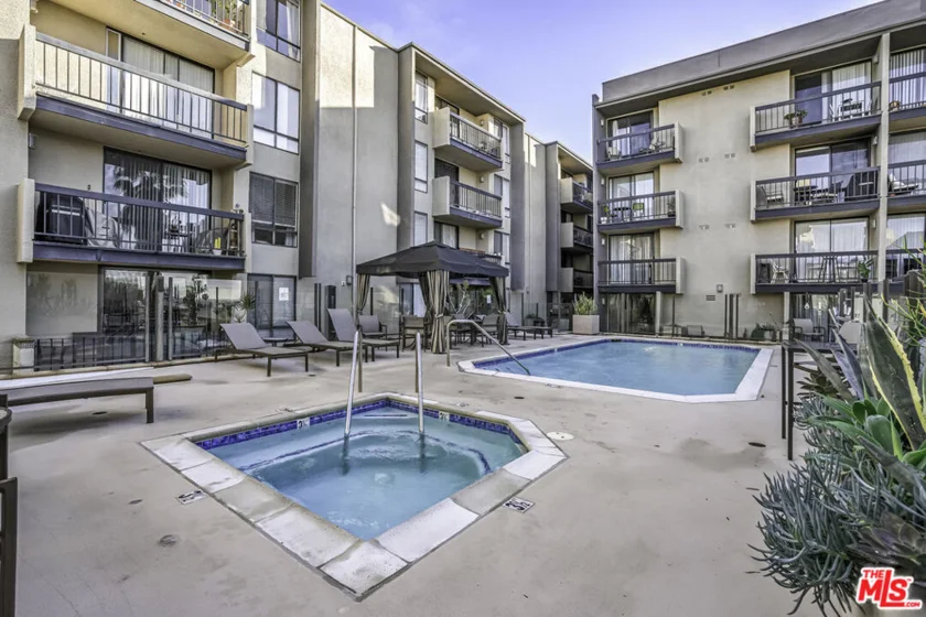 7320 Hawthorn Avenue #315 photo 9
