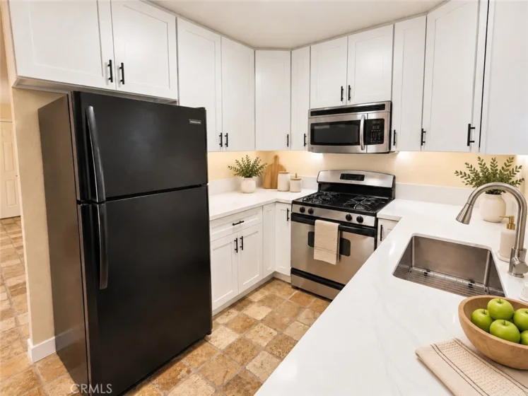 510 Calle Montecito #51 photo 5