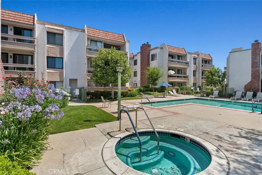 17130 Burbank Boulevard #101 photo 1
