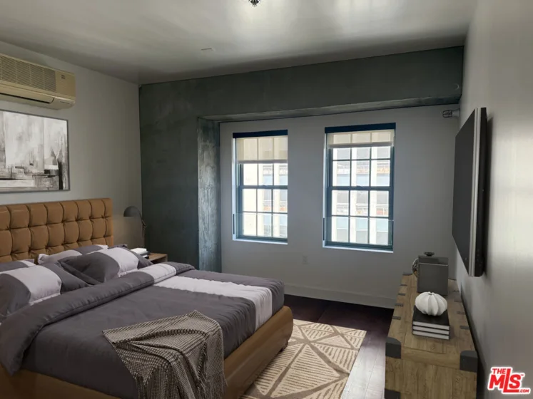 416 S Spring Street #905 photo 1