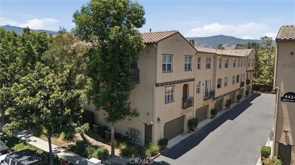 4428 Owens Street #103 photo 30