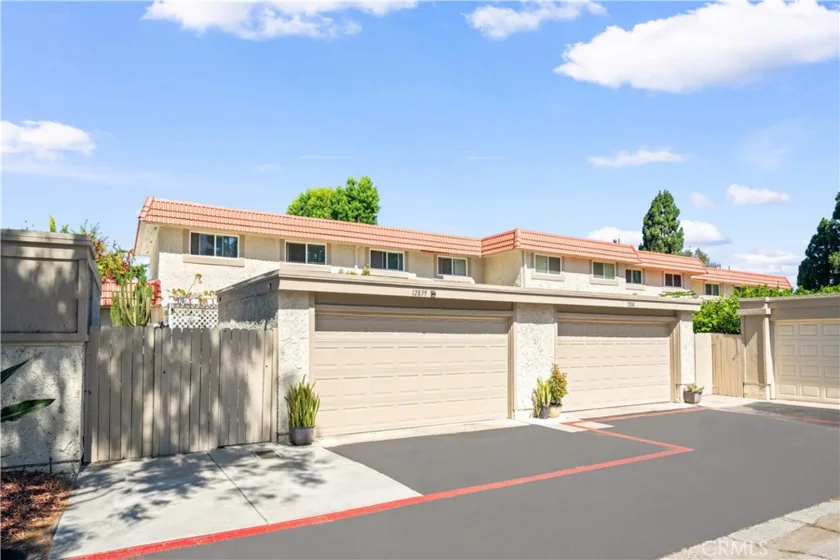 12839 Newhope Street photo 40