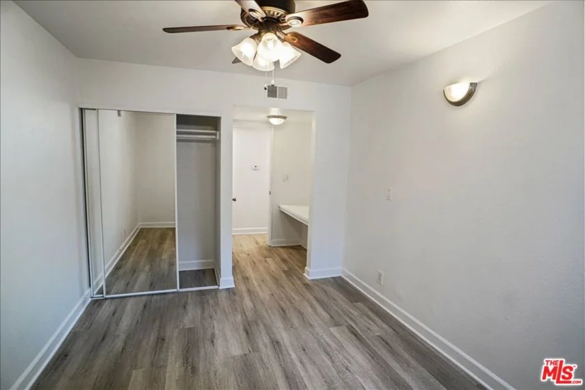 18620 Hatteras Street #180 photo 10