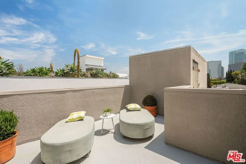 1617 S Beverly Glen Boulevard #404 photo 22