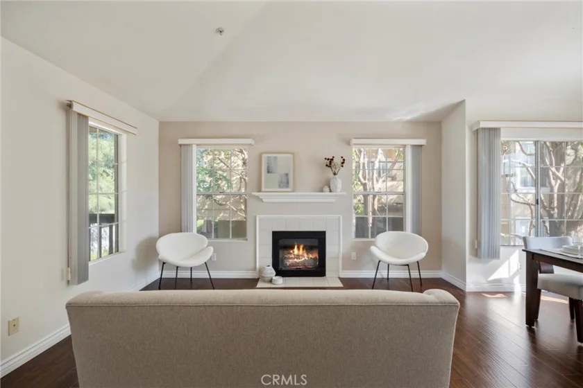 187 Gallery Way photo 1