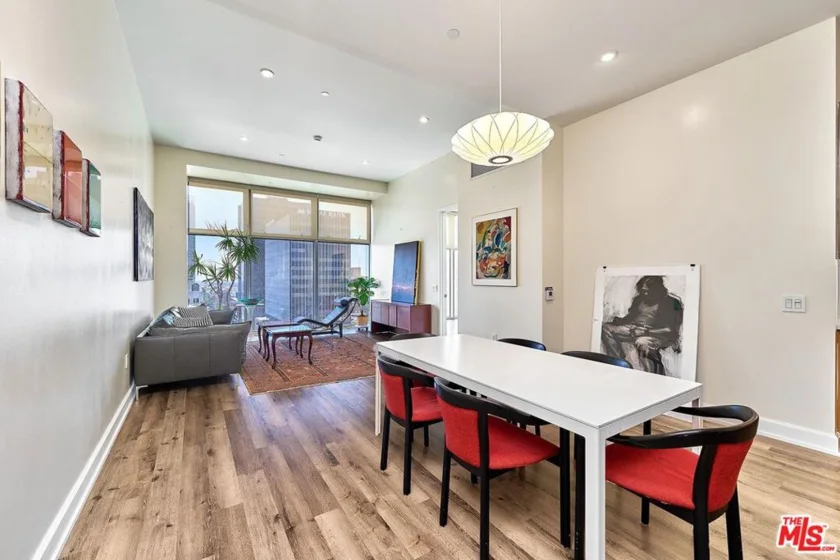 3223 W 6th Street #1005 photo 4