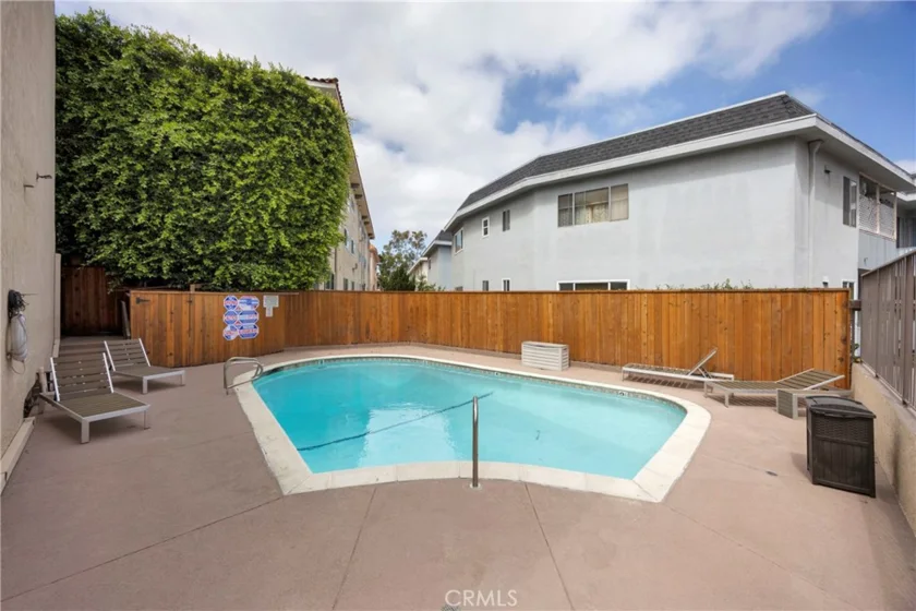 6151 Canterbury Drive #105 photo 19