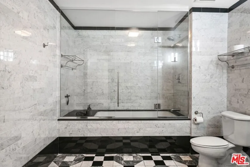 849 S Broadway #1210 photo 25
