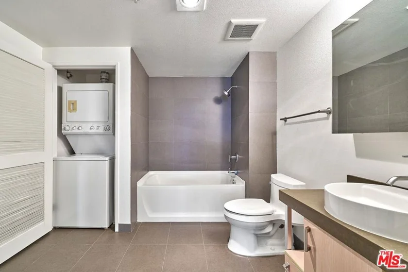1234 Wilshire Boulevard #204 photo 15