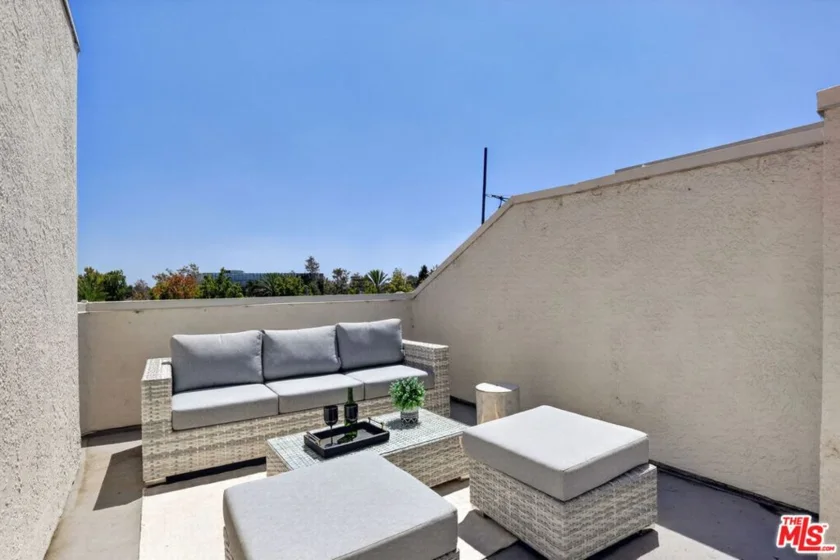 2677 Centinela Avenue #401 photo 18