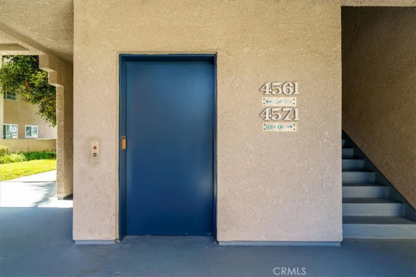 4561 Warner photo 27