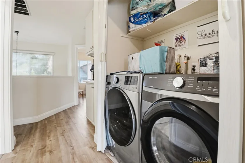 48 Monroe photo 23