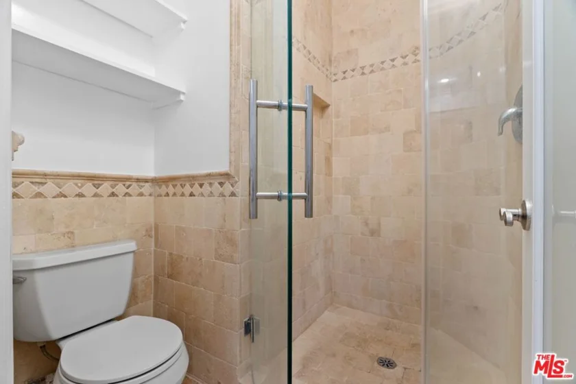 423 S Rexford Drive #305 photo 14