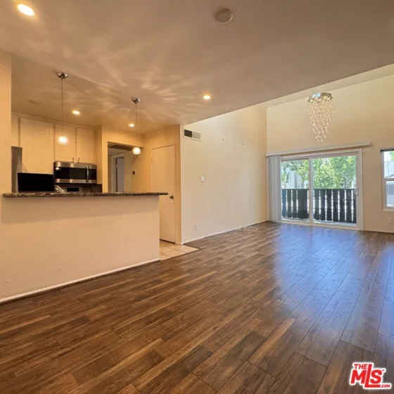 18645 Hatteras Street #263 photo 7
