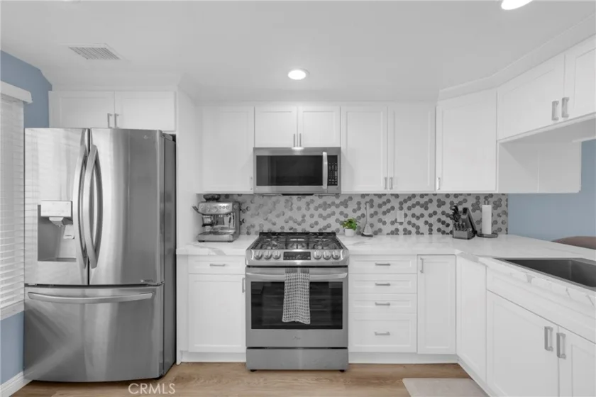 290 Victoria Street #31 photo 1