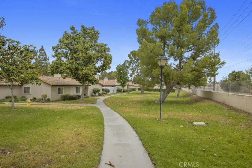 1117 Border Avenue photo 1