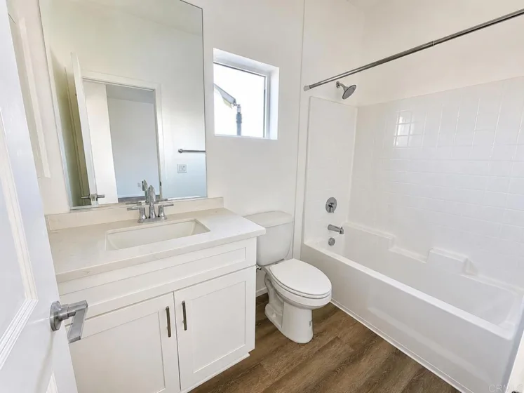 4968 Ocean View Boulevard photo 6