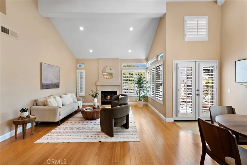 183 Shorebreaker Drive photo 1