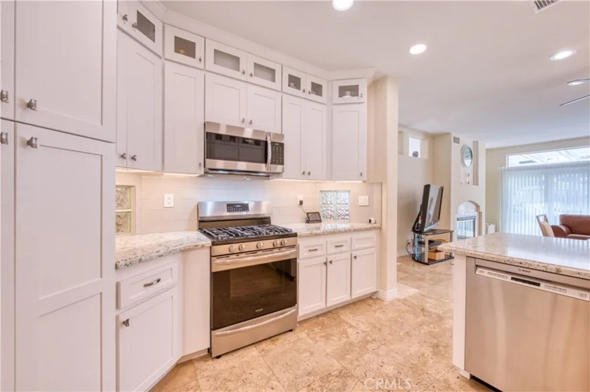 102 Stoney Pointe photo 29