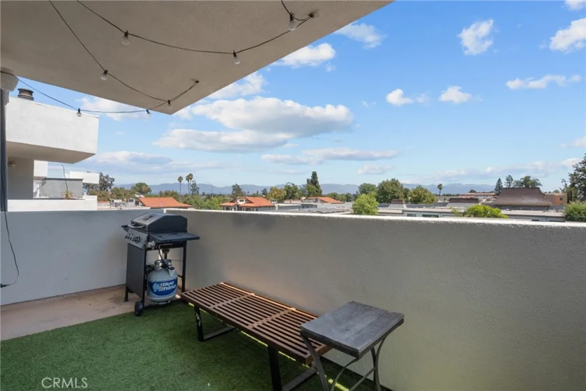 5454 Zelzah Avenue #309 photo 19