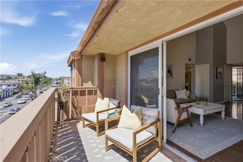 384 Redondo #401 photo 21