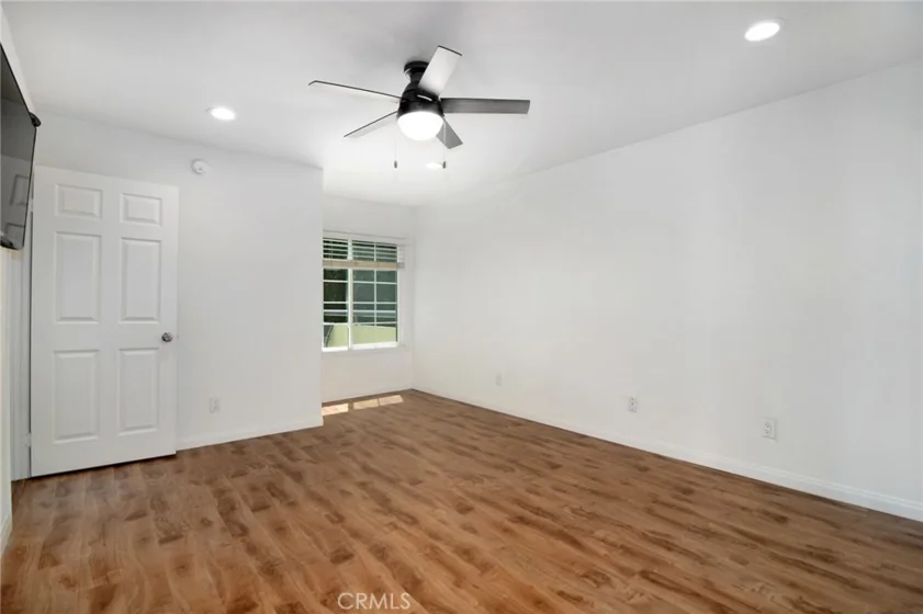 5525 Canoga Avenue #124 photo 7