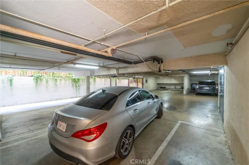 551 W Stocker Street #3 photo 30