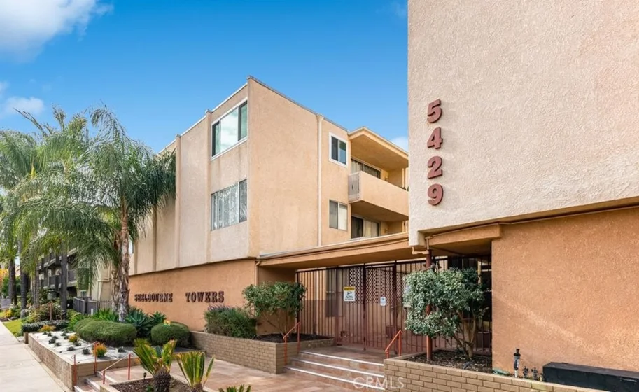 5429 Newcastle Avenue #313 photo 1
