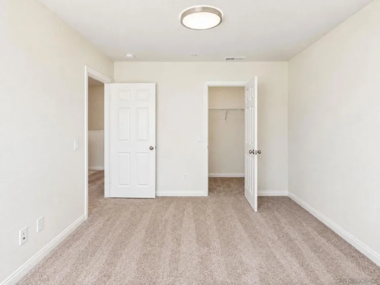 274 Vermont Court photo 16