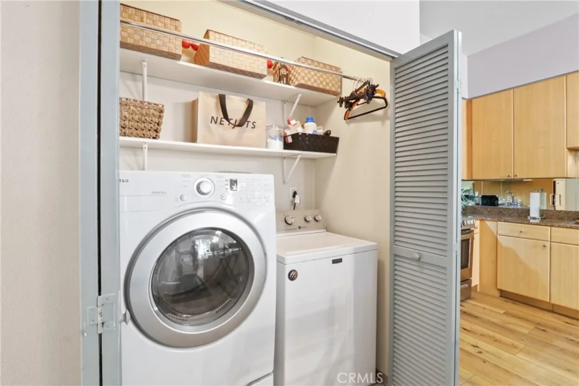 488 E Ocean Boulevard #105 photo 28
