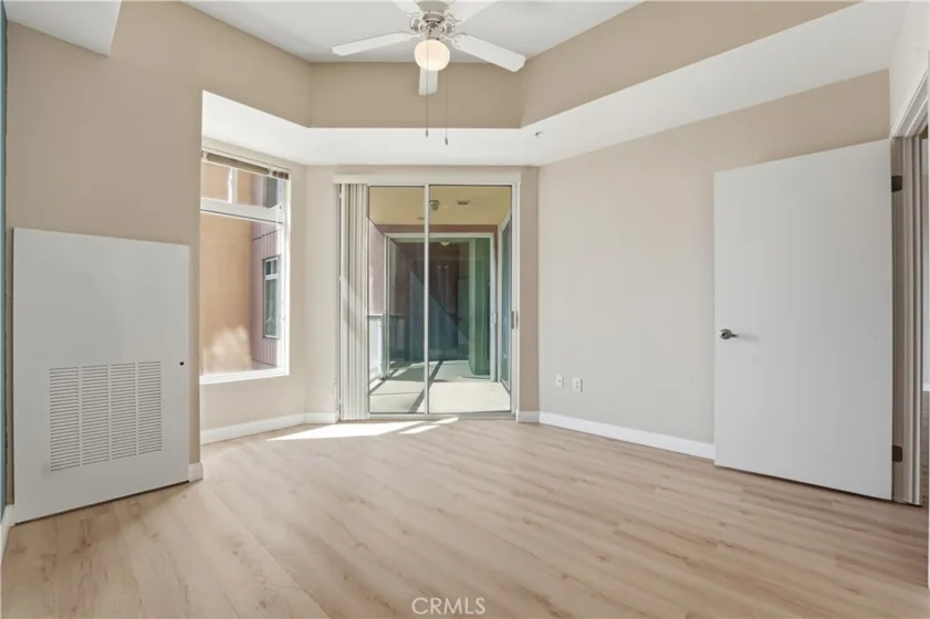 488 E Ocean #1518 photo 19