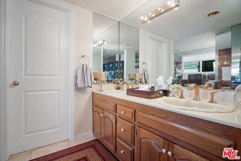 9330 Clifton Way #105 photo 11