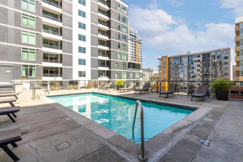 425 W Beech Street #722 photo 15