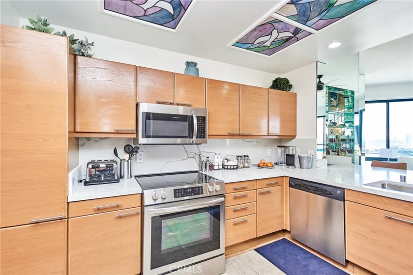 1310 E Ocean #1005 photo 4