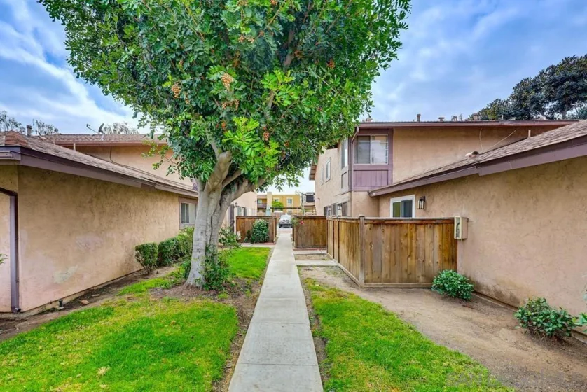 1316 W San Ysidro #A photo 33