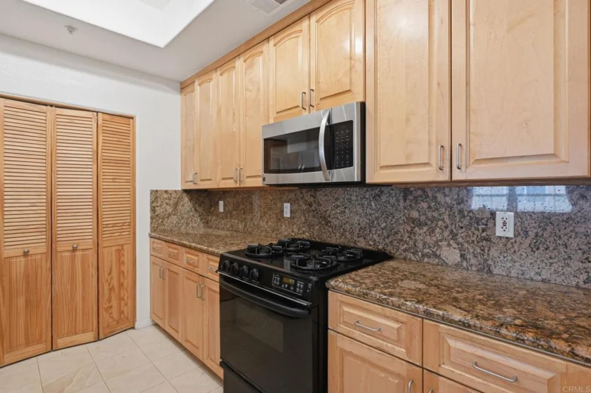 7548 Romeria Street photo 19